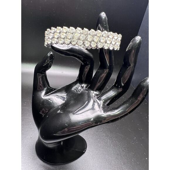 Vintage Rhinestone Stretch Bracelet - Picture 3 of 6